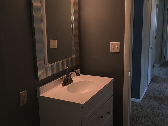 5th image of 530 32nd Ave