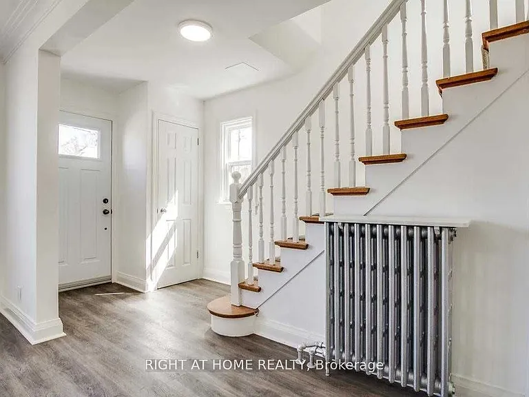 1738 Bayview Ave — Photo 3