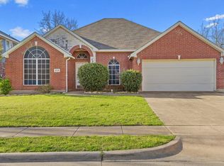 519 Delores Dr, Grand Prairie, TX