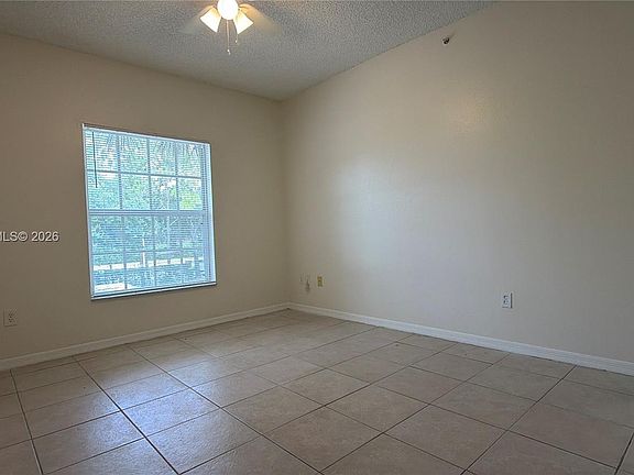 4th image of 5016 Lantana Rd APT 1201