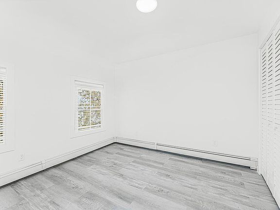 4th image of 120 Cortlandt St #1