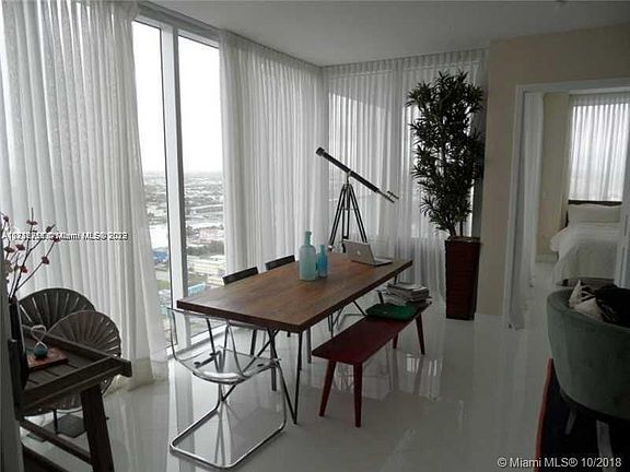 3rd image of 1040 Biscayne Blvd APT 2806