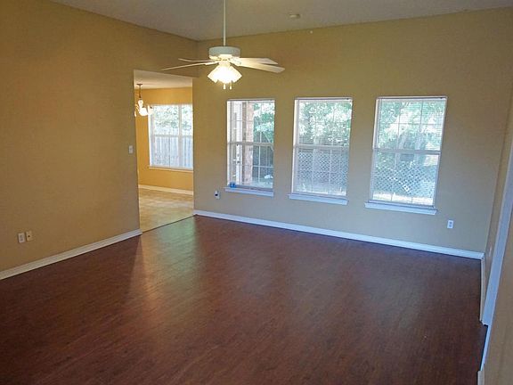 2nd image of 14202 Creekwood Cv