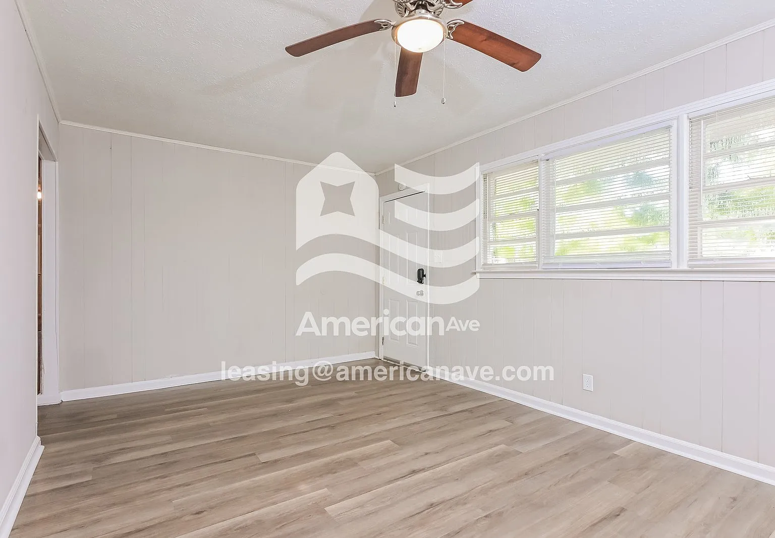 3 bed, 1.0 bath, 1081 sqft, $922 — Photo 4