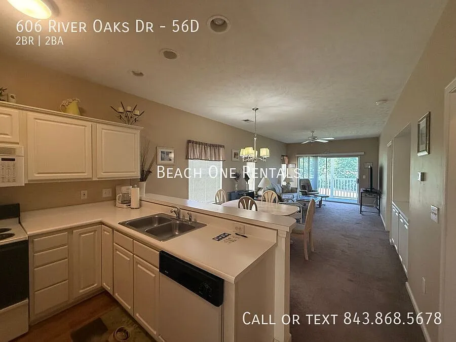 River Oaks - 2 Bedroom / 2 Bathroom Condo — Photo 2