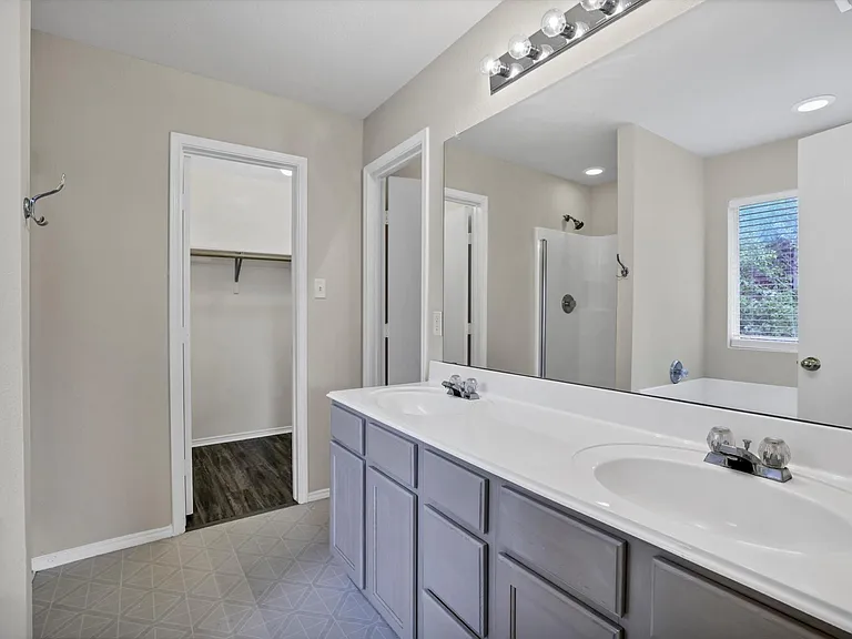 9641 Olivia Dr — Photo 18