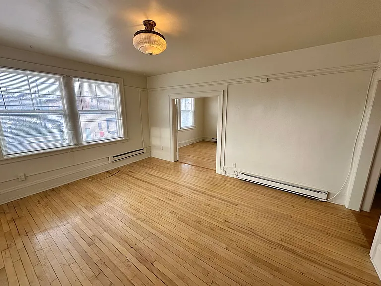 Ebert Apartments — Photo 26