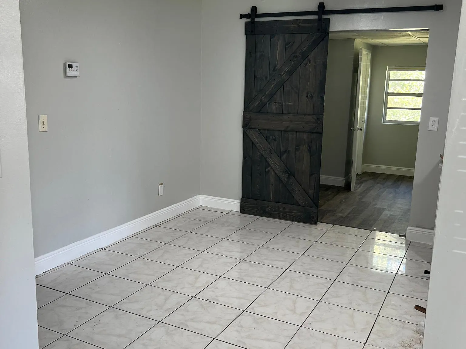 4 bed, 1.5 bath, 1296 sqft, $1,995 — Photo 3