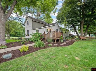 212 W Grant St, Ceylon, MN 56121