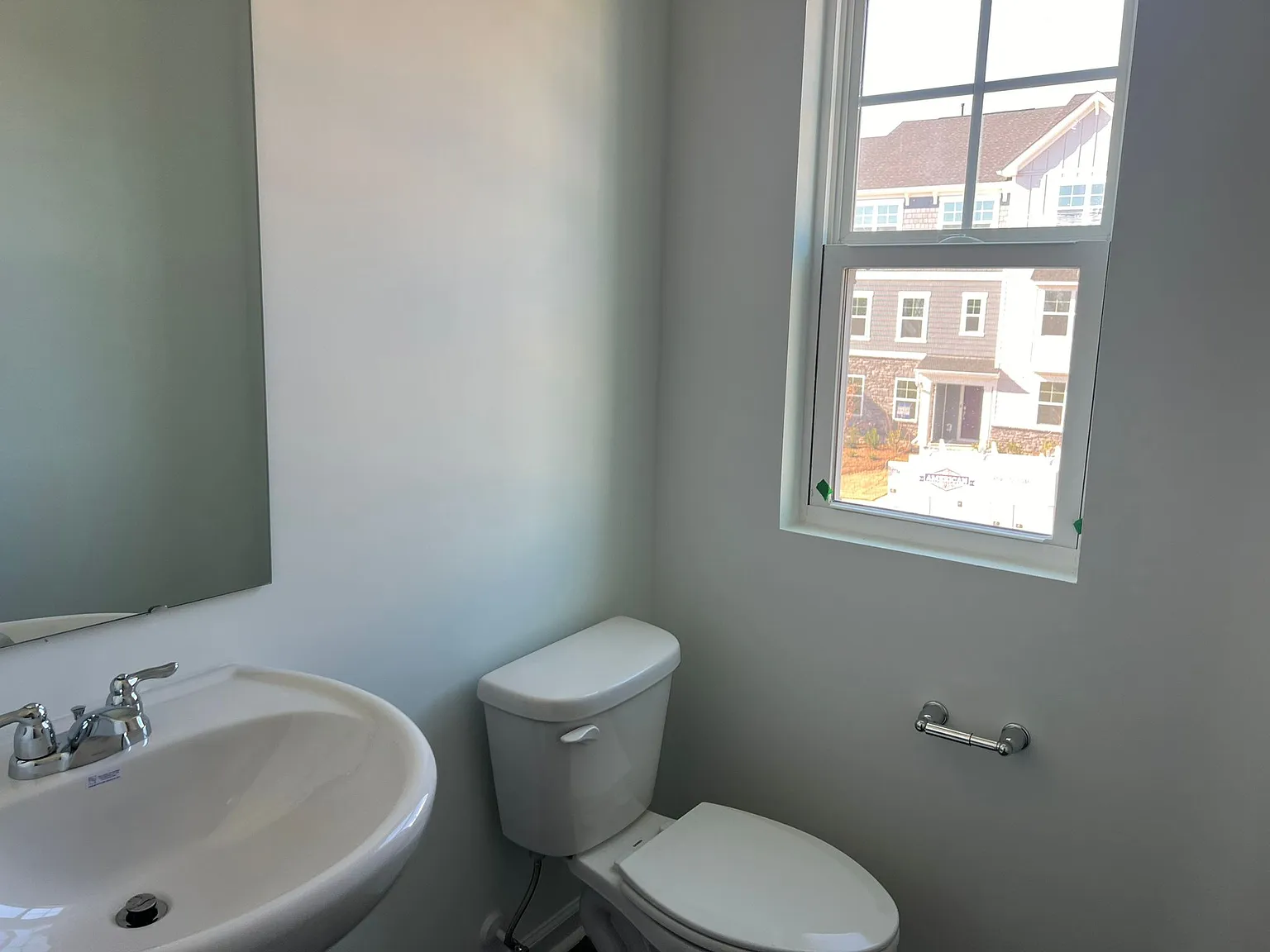 4 bed, 3.5 bath, 2179 sqft, $2,250 — Photo 3