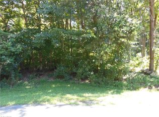 3453 Hunting Creek Dr, Pfafftown, NC 27040