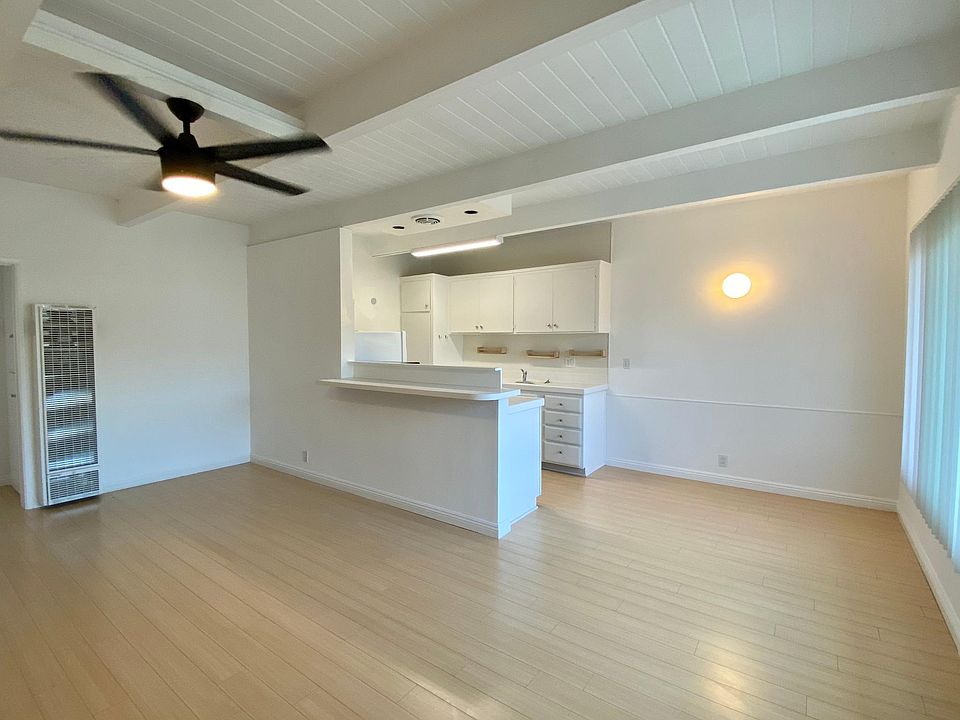 1st image of 3102 S Canfield Ave #6