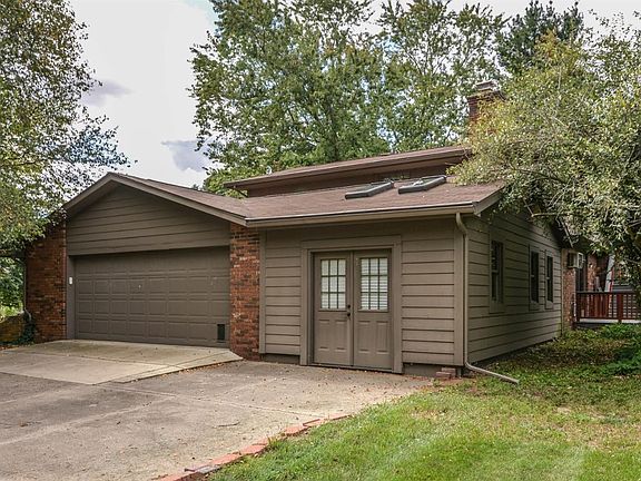 4th image of 5056 Christine Dr