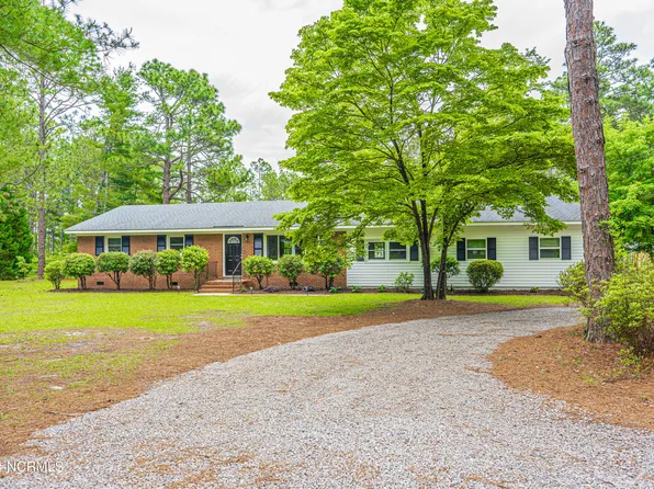 415 N Currant Street, Pinebluff, NC 28373