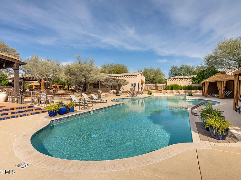 9818 E Edgestone Dr — Photo 24