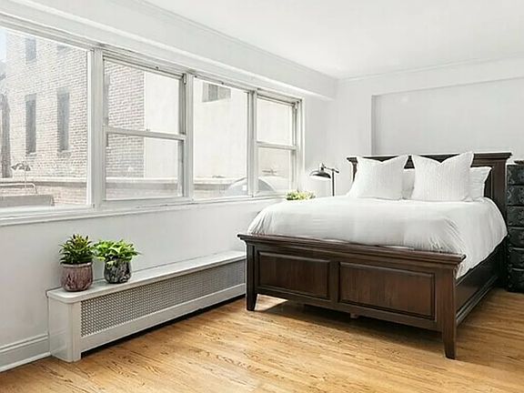 3rd image of 3 Sheridan Sq #4