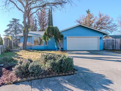 2200 Smokethorn Way, Medford, OR, 97504
