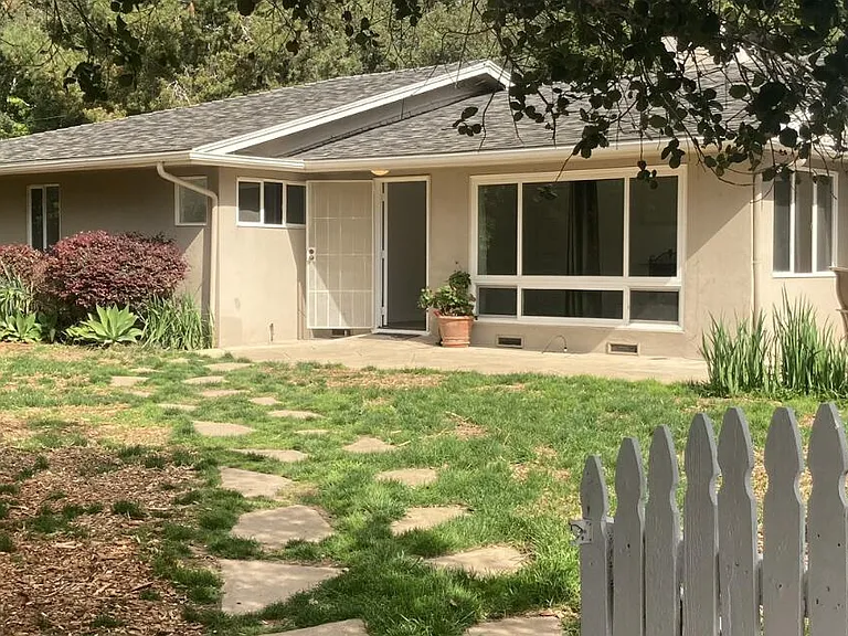 3935 Foothill Rd #1 — Photo 2