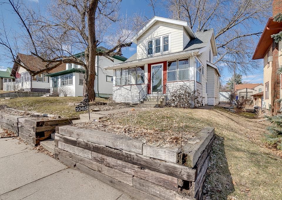 1st image of 1065 Thomas Ave