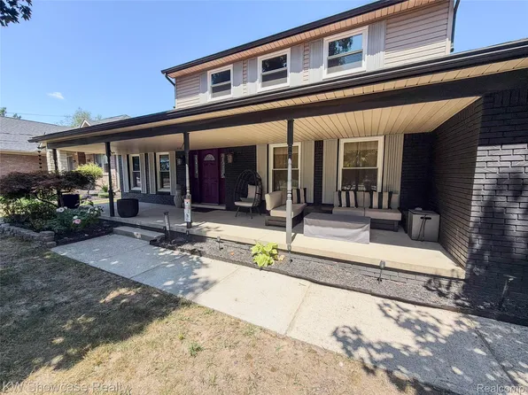 32480 Pembroke St, Livonia, MI 48152