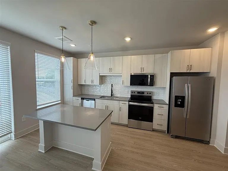 District on the Etowah Apartments — Photo 108