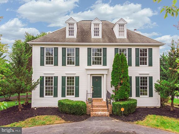 2nd image of 2261 Pikeside Dr