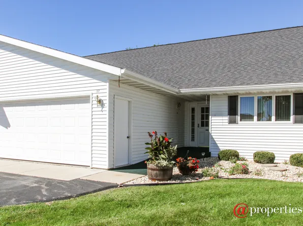 642 Westbury Ln Unit 17, Delavan, WI 53115