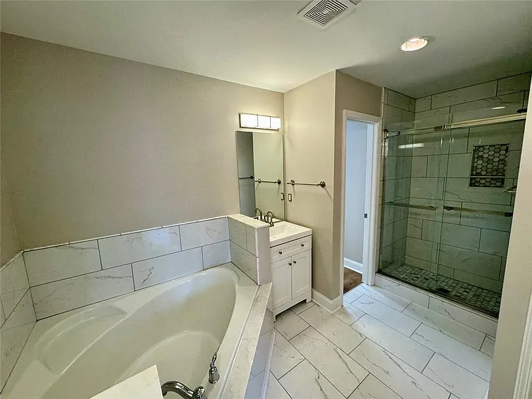 2662 Pierce Brennen Ct — Photo 24