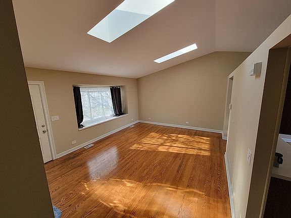 3rd image of 2108 Oakdale Cir