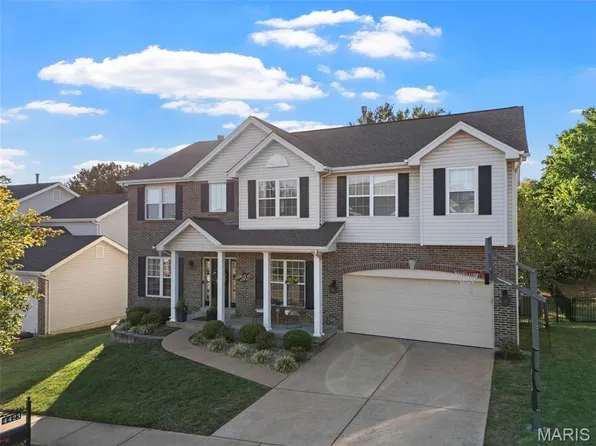 4423 Saddleridge Farm Dr, Saint Louis, MO 63129