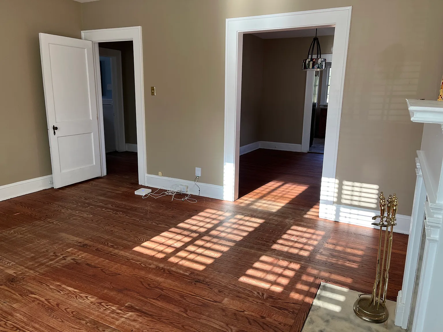 2 bed, 1000 sqft, $1,300 — Photo 3