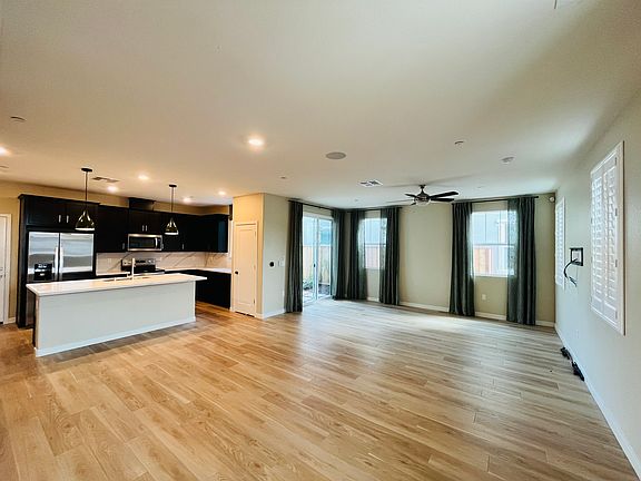 4th image of 10127 Ludmila Way