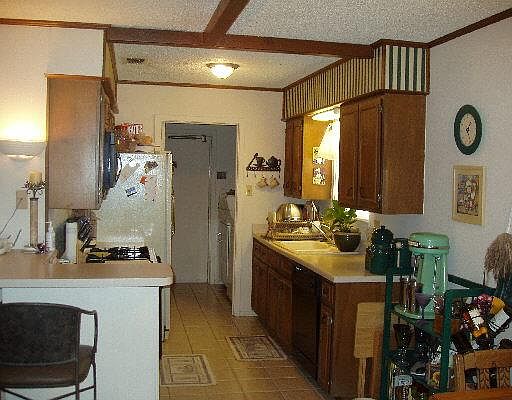3rd image of 6711 CLOVERBEND DR