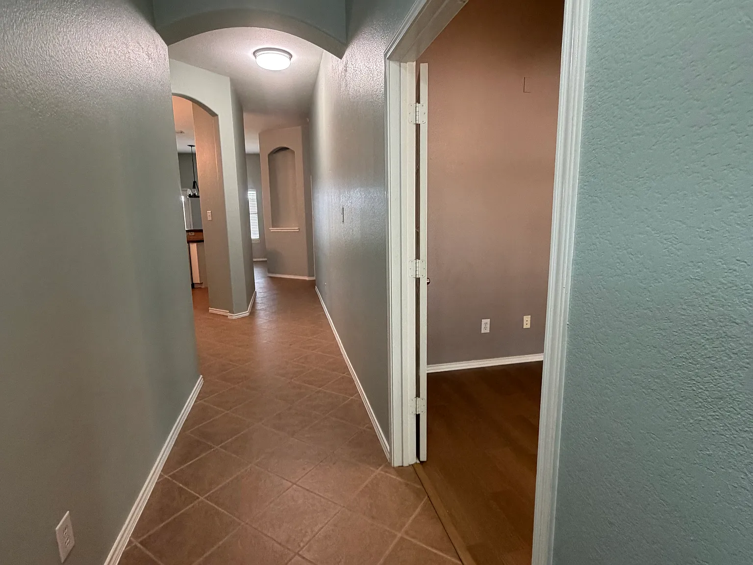 3 bed, 1778 sqft, $2,250 — Photo 2