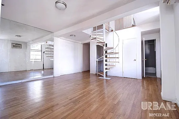 Rented by Urbane Brokerage | media 7