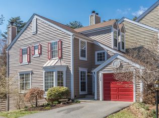 1528 Deer Point Way, Reston, VA 20194