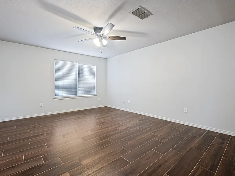 1156 Bent Oaks Dr — Photo 16