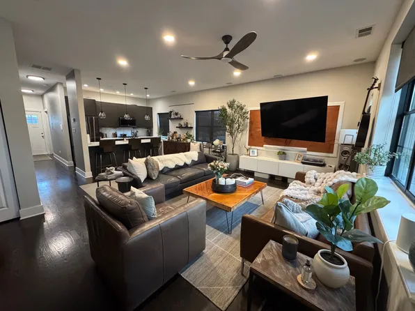 2052 W Warren Blvd #2, Chicago, IL 60612