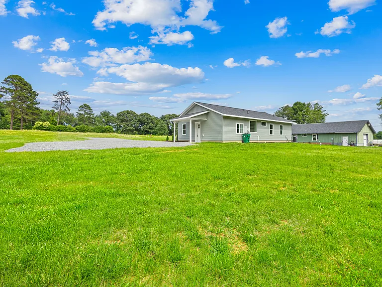 2540 Penninger Cir — Photo 15