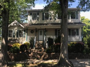292 Born St, Secaucus, NJ 07094