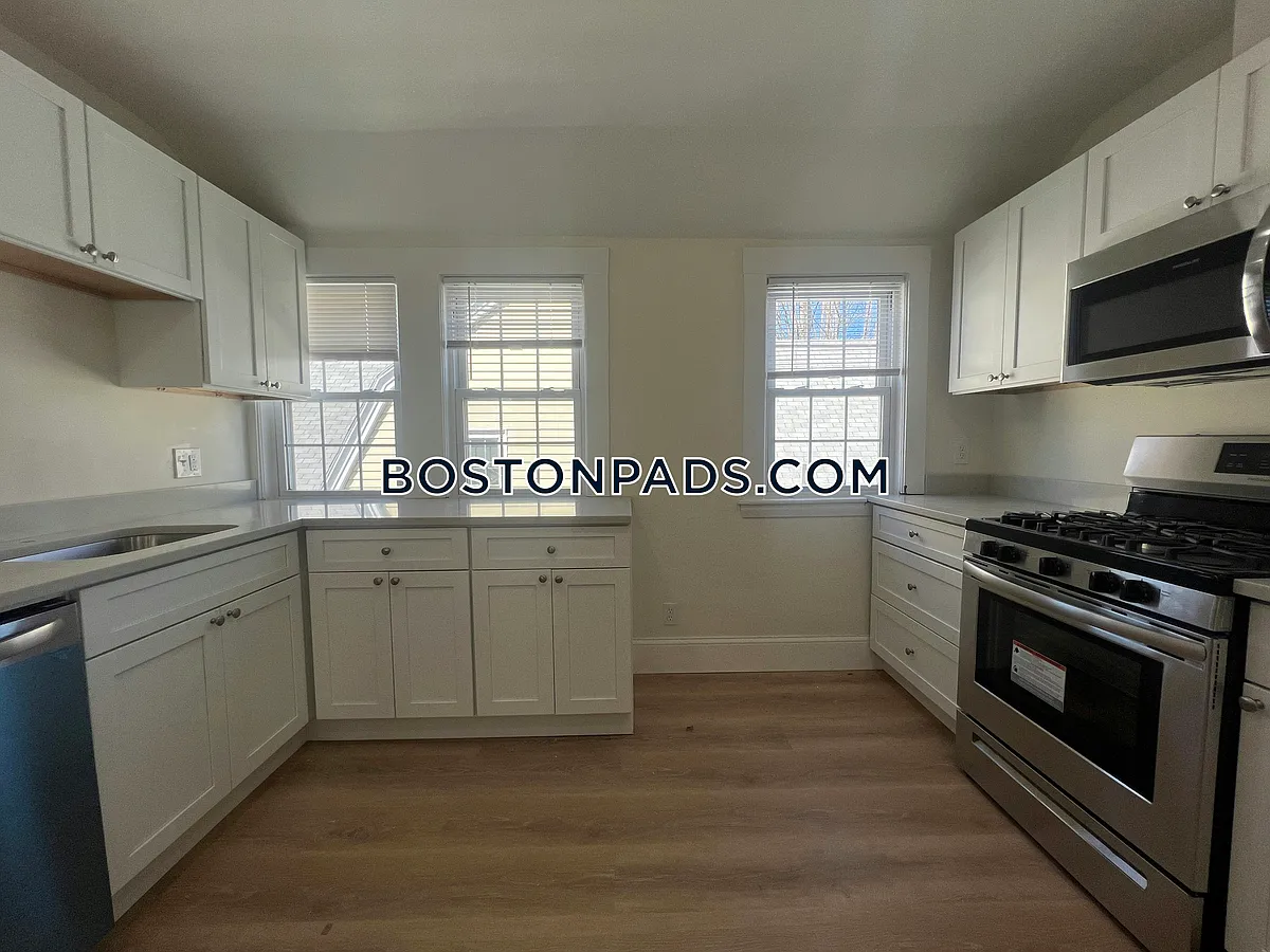 Building Photo - 78 Brooks St #3