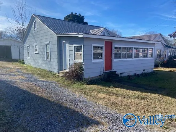 804 E Laurel St, Scottsboro, AL 35768