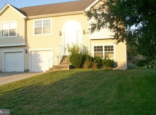 815 Dawn Ln, Williamstown, NJ 08094