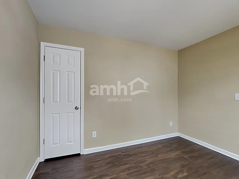 529 Osborne Rd — Photo 15