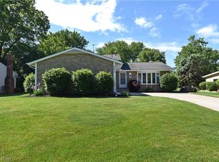 20575 Homestead Park Dr, Strongsville, OH 44149