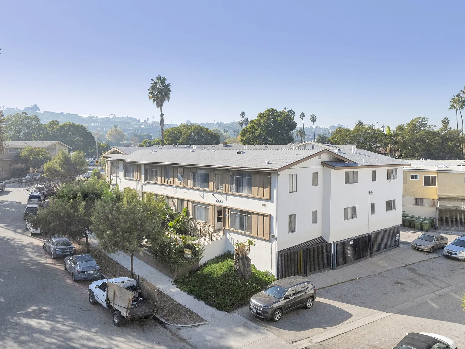 3867 Potomac Ave. — Photo 4