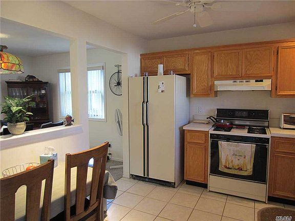3rd image of 168 Alicia Dr