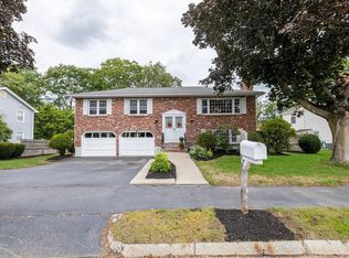 32 Benton Cir, Reading, MA 01867