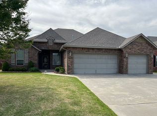 1327 Riverwind Dr, Midwest City, OK 73130