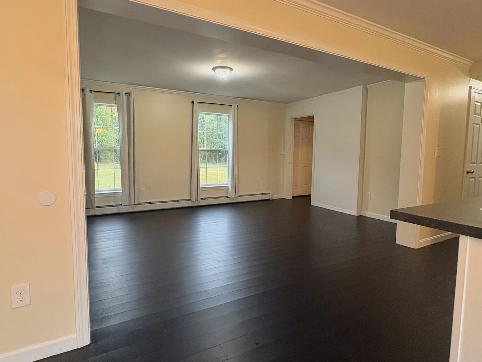 4 bed, $3,000 — Photo 3